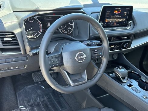 New 2025 Nissan Rogue SV w/ SV Premium Package image 10