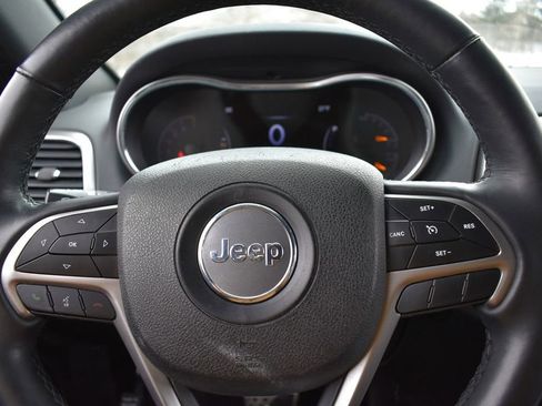 Used 2018 Jeep Grand Cherokee Limited w/ Mopar Chrome Edition Group image 16