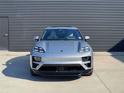 New 2025 Porsche Macan Turbo Electric AWD/4WD image 10