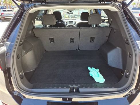 Used 2022 Chevrolet Equinox LS w/ LS Convenience Package FWD image 13