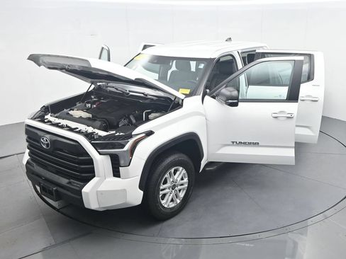 Used 2024 Toyota Tundra SR5 w/ SR5 Premium Package AWD/4WD image 40