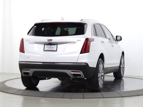 Used 2025 Cadillac XT5 Premium Luxury w/ Technology Package AWD/4WD image 11