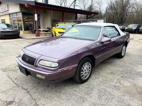 Used 1995 Chrysler LeBaron Convertible image 22