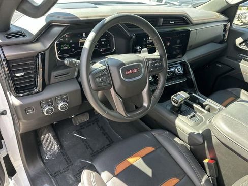 Used 2025 GMC Sierra 1500 AT4 image 9