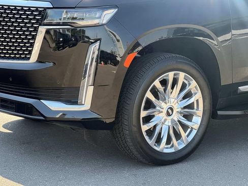 Certified 2024 Cadillac Escalade Premium Luxury AWD/4WD image 7