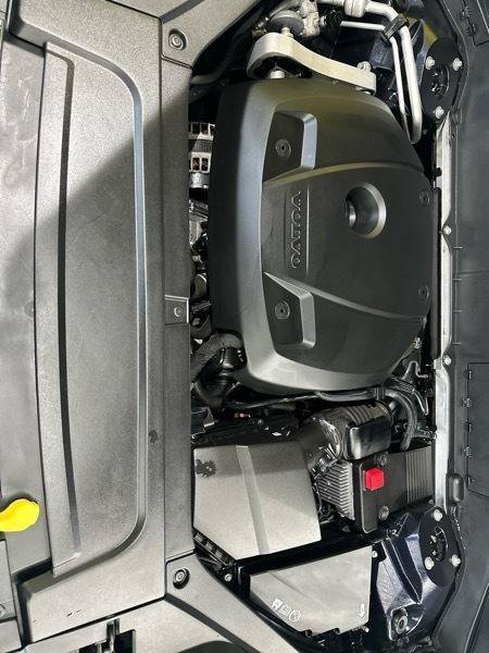 Used 2016 Volvo XC90 T6 Momentum AWD/4WD image 9