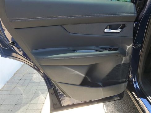 Used 2025 Nissan Murano SL w/ Cargo Package image 23