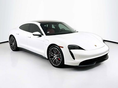 Certified 2023 Porsche Taycan 4S image 7