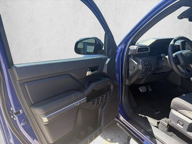 Used 2025 Toyota Tacoma TRD Sport AWD/4WD image 9