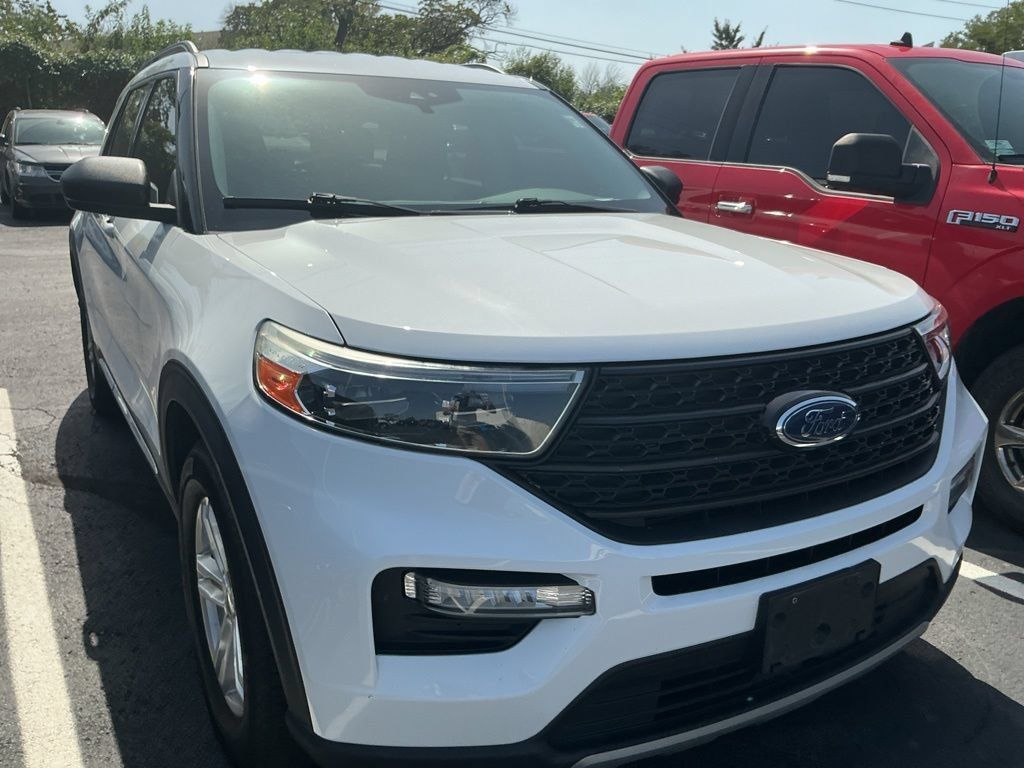 Used 2020 Ford Explorer XLT w/ Equipment Group 202A RWD image 12