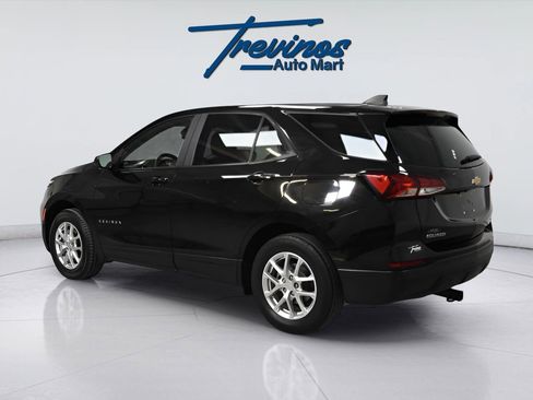 Used 2023 Chevrolet Equinox LS AWD/4WD image 9