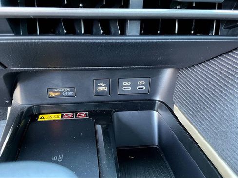 Used 2026 Toyota Camry SE image 18