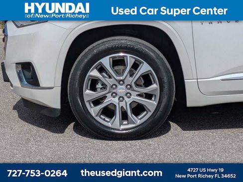 Used 2021 Chevrolet Traverse Premier w/ LPO, Floor Liner Package AWD/4WD image 10