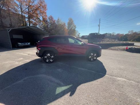 Used 2025 Hyundai Kona SEL image 15