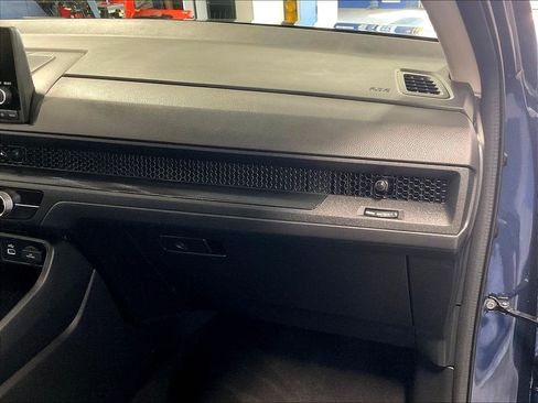 Used 2025 Honda CR-V LX image 13
