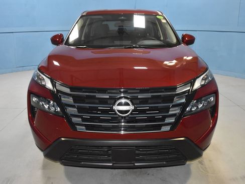 Used 2025 Nissan Rogue SV image 24