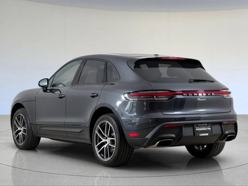 Certified 2025 Porsche Macan w/ Premium Package Plus AWD/4WD image 3