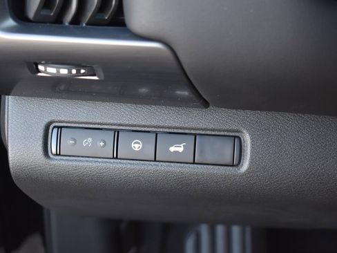 New 2026 Nissan Pathfinder SL image 41