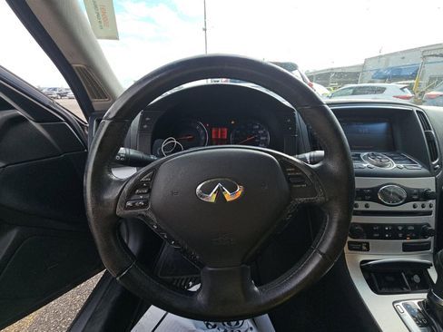 Used 2009 INFINITI G37 Journey w/ Premium Pkg image 13