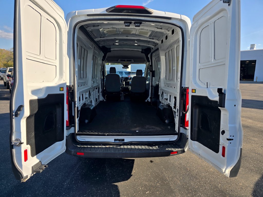 Used 2018 Ford Transit 250 148 Medium Roof RWD image 10