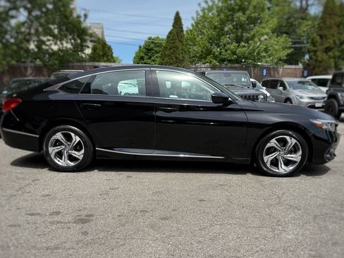 Used 2020 Honda Accord EX image 4