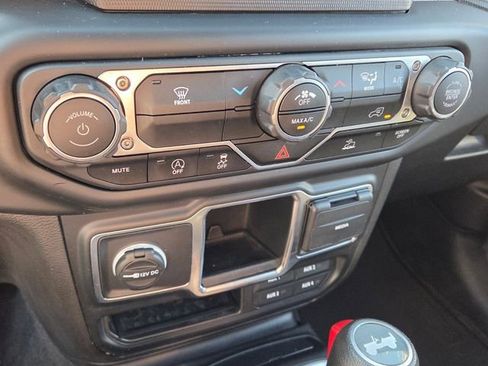 Used 2023 Jeep Wrangler Sport image 21