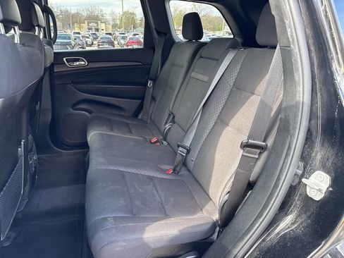 Used 2018 Jeep Grand Cherokee Laredo image 14