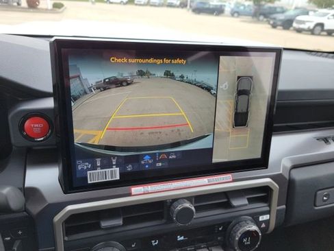 Used 2025 Toyota Tacoma TRD Sport w/ TRD Sport Premium Package image 21