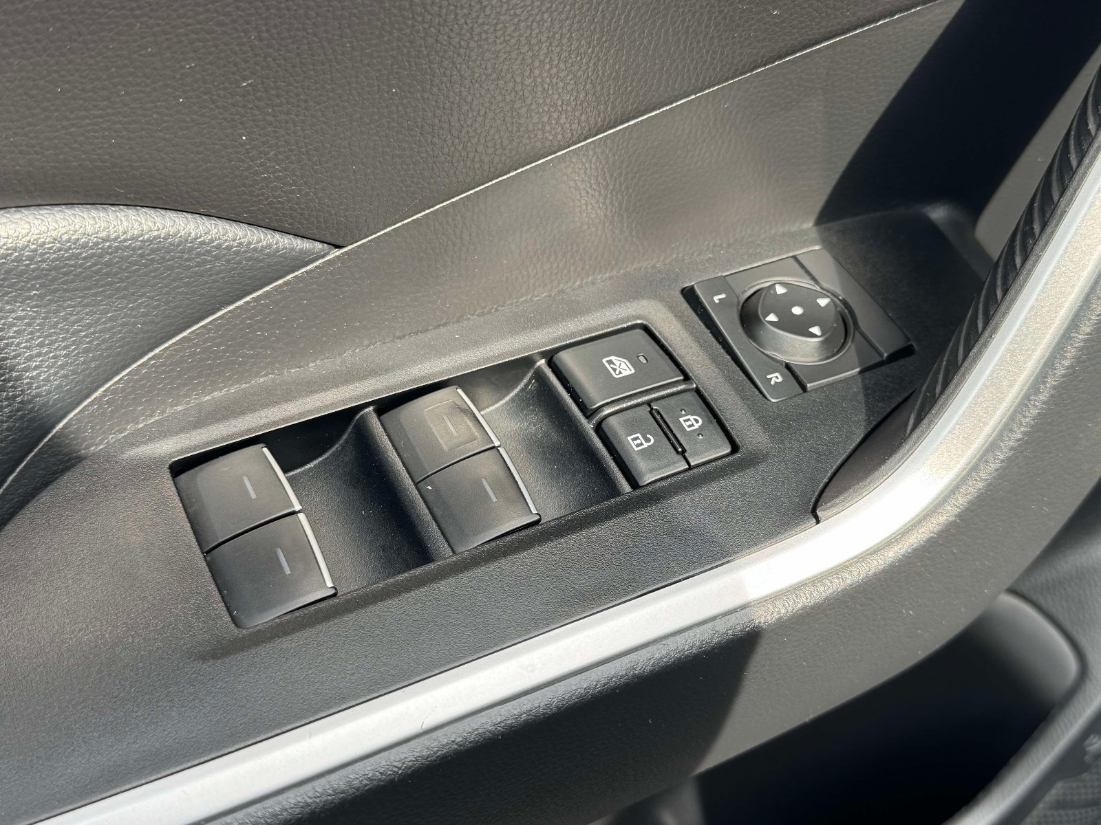 Certified 2023 Toyota RAV4 XLE w/ Convenience Package FWD image 17