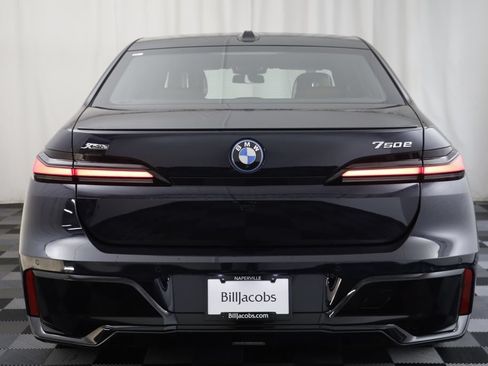 Used 2026 BMW 750e xDrive w/ Executive Package AWD/4WD image 19
