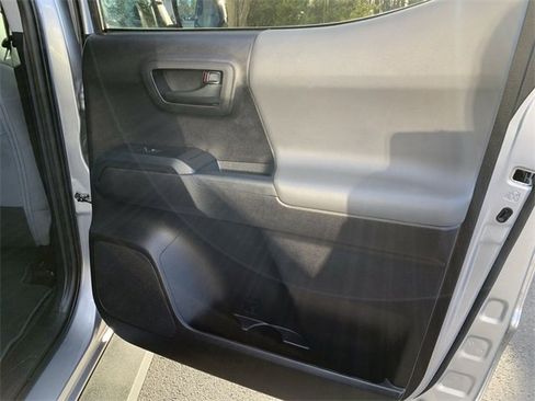 Used 2020 Toyota Tacoma SR image 11