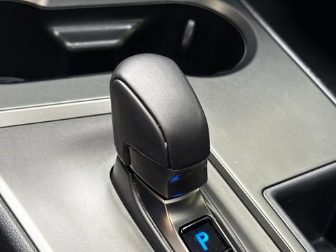 Certified 2025 Lexus UX 300h FWD w/ Accessory Package (Z2) image 17