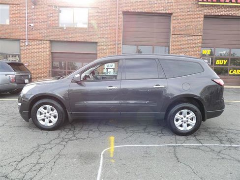 Used 2015 Chevrolet Traverse LS image 4