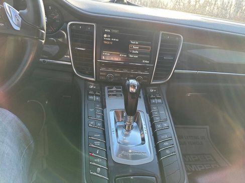 Used 2013 Porsche Panamera GTS AWD/4WD image 26