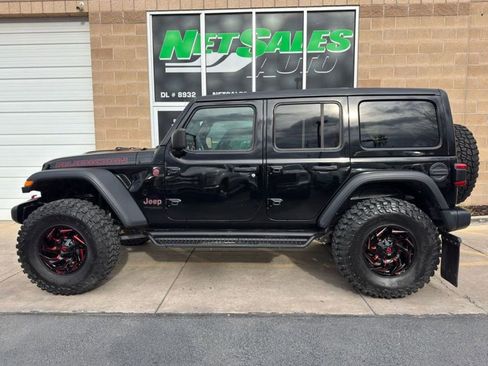 Used 2020 Jeep Wrangler Unlimited Rubicon w/ Advanced Safety Group image 2