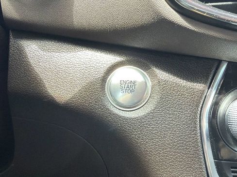 Used 2020 Hyundai Santa Fe SEL w/ Convenience Package image 34