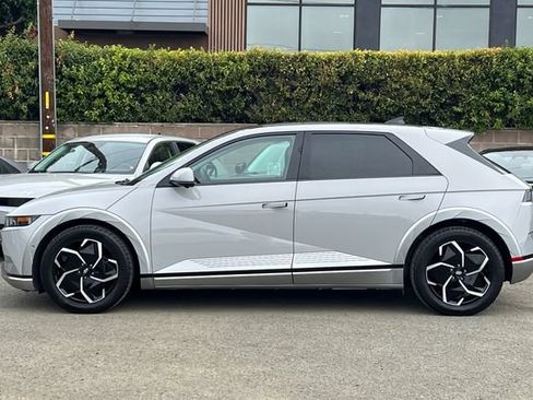 Certified 2024 Hyundai Ioniq 5 Limited RWD image 9