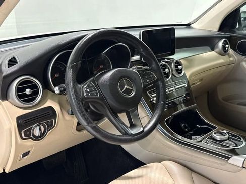 Used 2019 Mercedes-Benz GLC 300 image 14