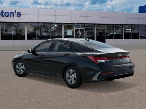 New 2026 Hyundai Elantra SE image 5