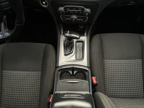 Used 2022 Dodge Charger R/T w/ Blacktop Package image 18