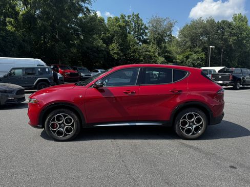 Used 2024 Alfa Romeo Tonale Ti AWD/4WD image 5