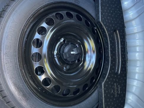 Used 2024 Chevrolet Malibu LT image 17