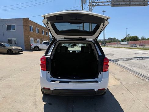 Used 2017 Chevrolet Equinox LT w/ Sport Edition FWD image 15