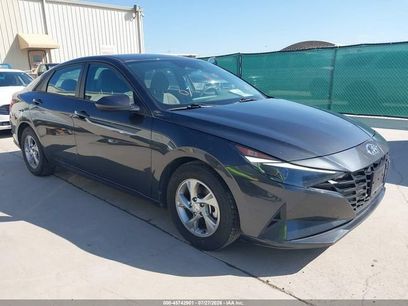 Used 2021 Hyundai Elantra SE