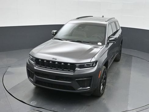 New 2026 Jeep Grand Cherokee L 4WD image 38
