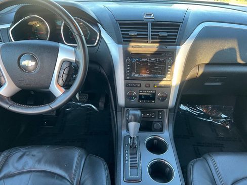 Used 2010 Chevrolet Traverse LT w/ Personal Connectivity Package image 31