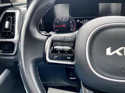 Used 2022 Kia Sorento SX AWD/4WD image 19