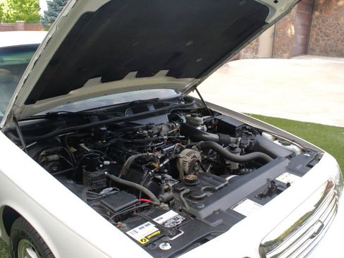 Used 1999 Ford Crown Victoria LX RWD image 42