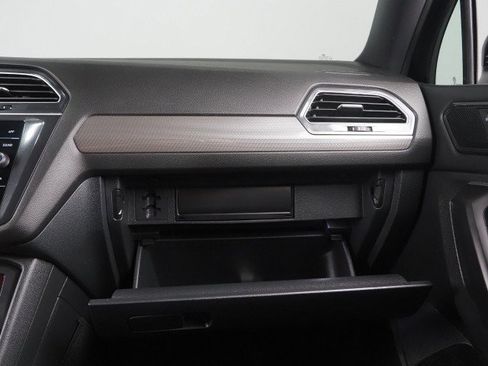 Used 2024 Volkswagen Tiguan SE R-Line FWD image 34