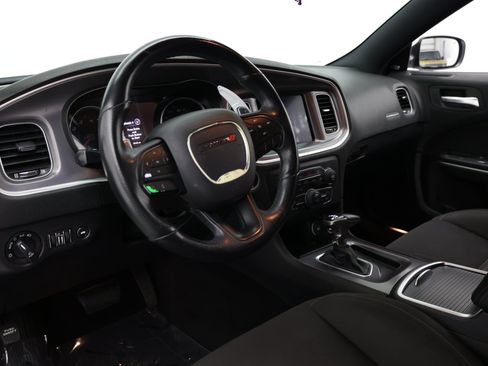 Used 2019 Dodge Charger GT RWD image 13